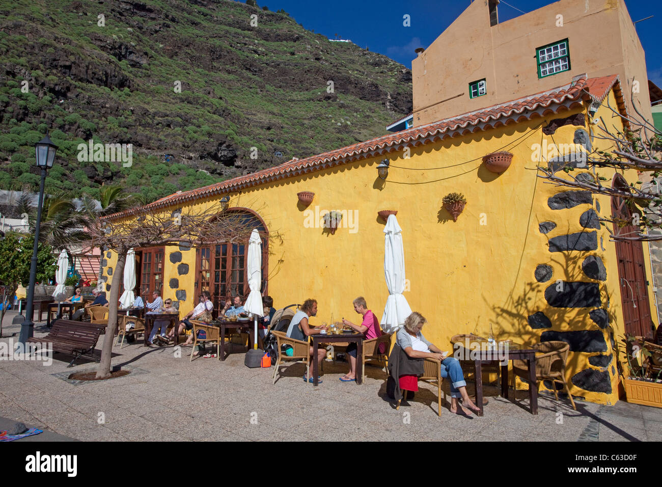 Beach Restaurant et café à la plage de Puerto tazacorte, Puerto naos, la  palma, Canary Islands, Spain, Europe Photo Stock - Alamy