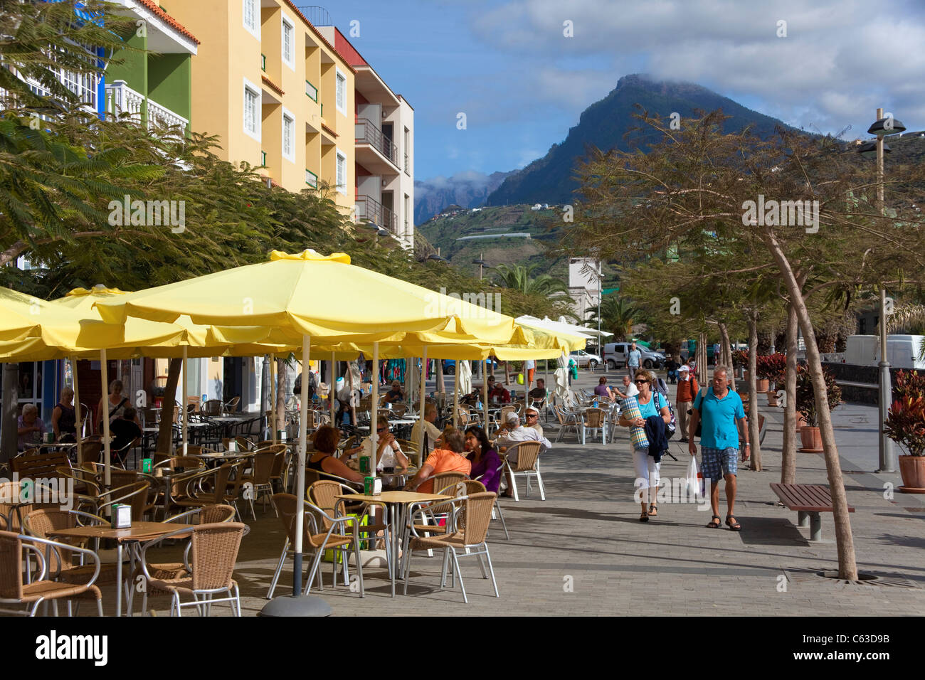 Café de rue à puerto tazacorte, Puerto naos, la palma, Canary Islands, Spain, Europe Banque D'Images