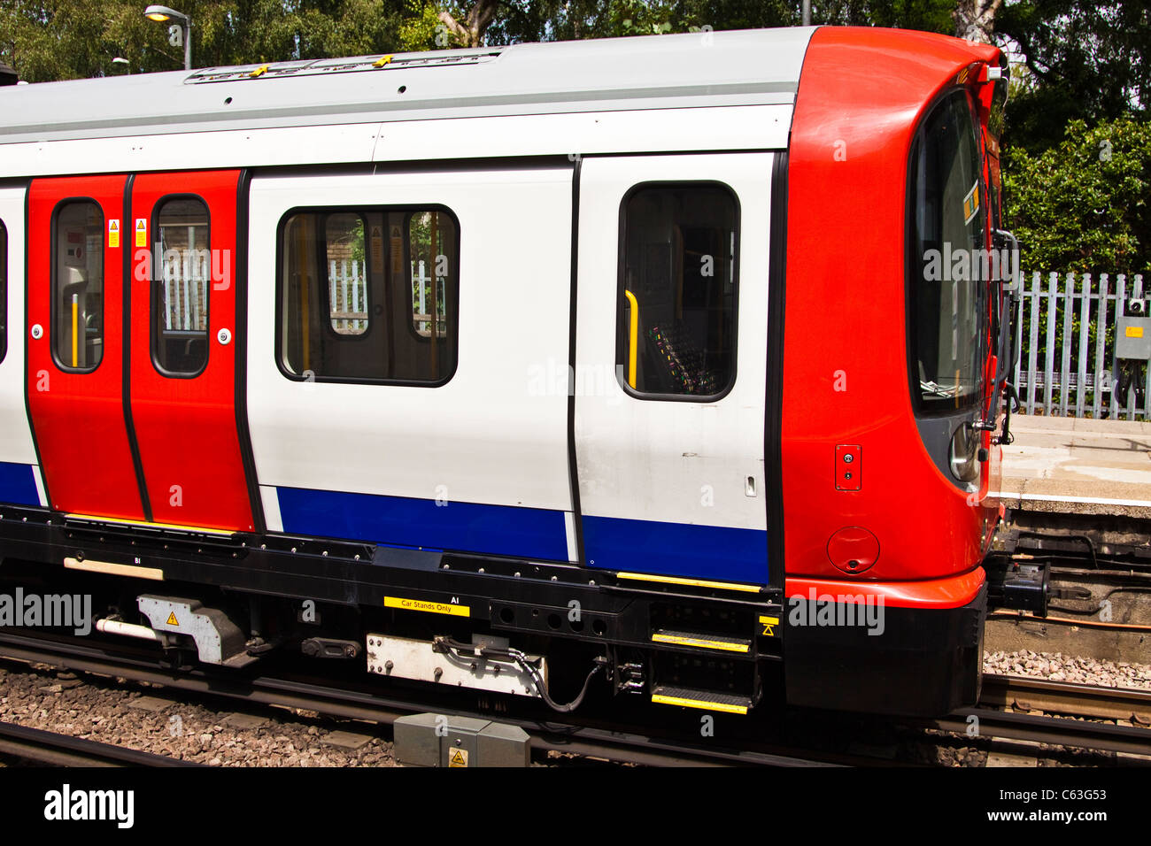Nouveau stock 'S' Metropolitan Train de tube à Chalfont & Latimer station Banque D'Images