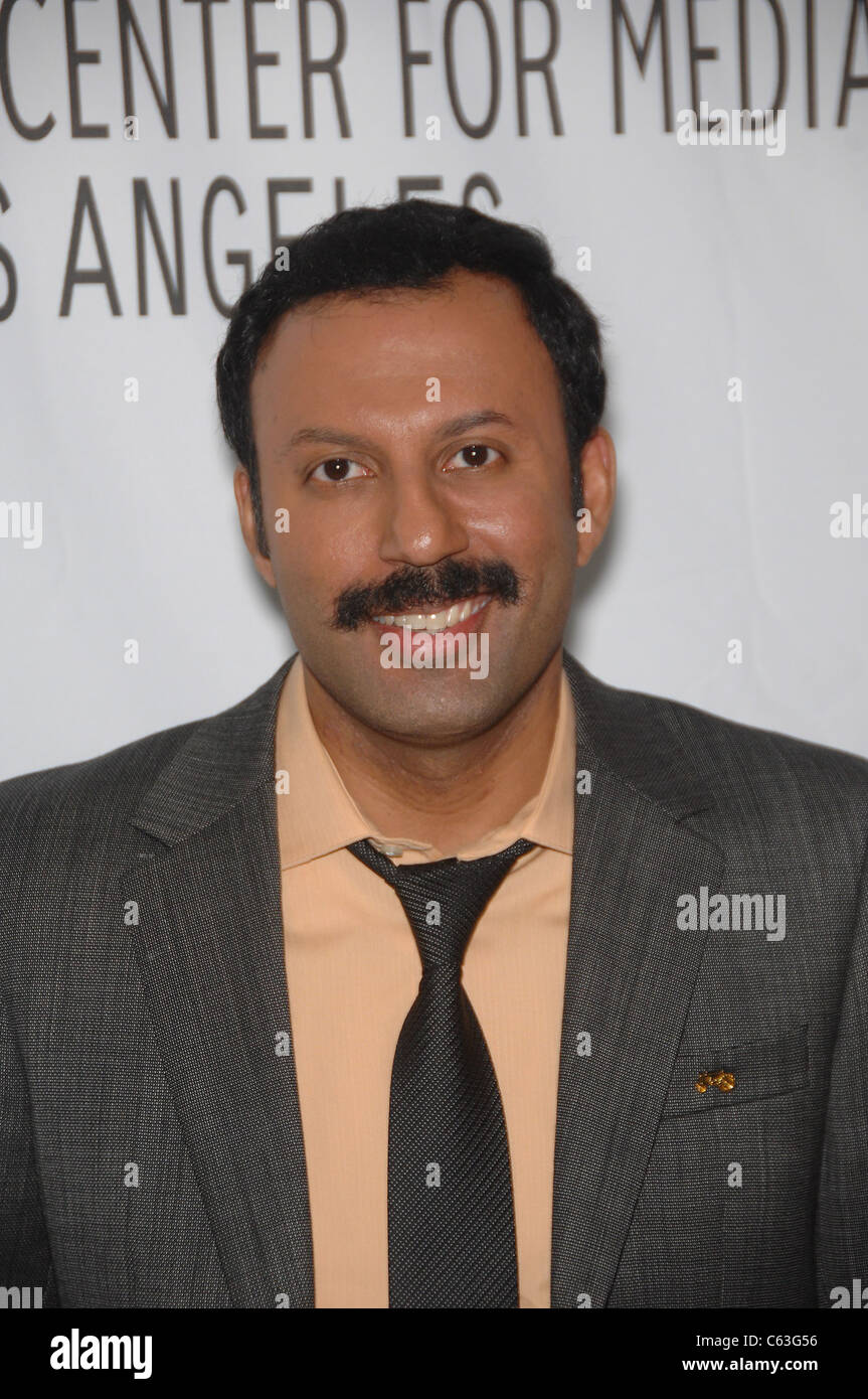 Rizwan Manji au niveau des arrivées pour PaleyFest 2010 Aperçu de l'extérieur, Paley Center for Media, Los Angeles, CA Septembre 9, 2010. Banque D'Images