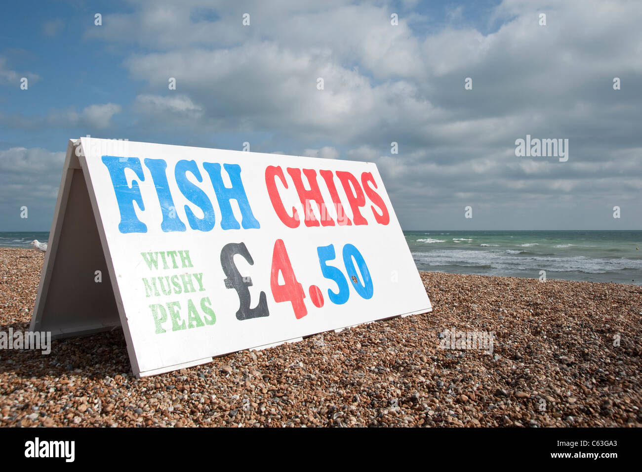 Fish and Chips signe sur la plage de Brighton Banque D'Images