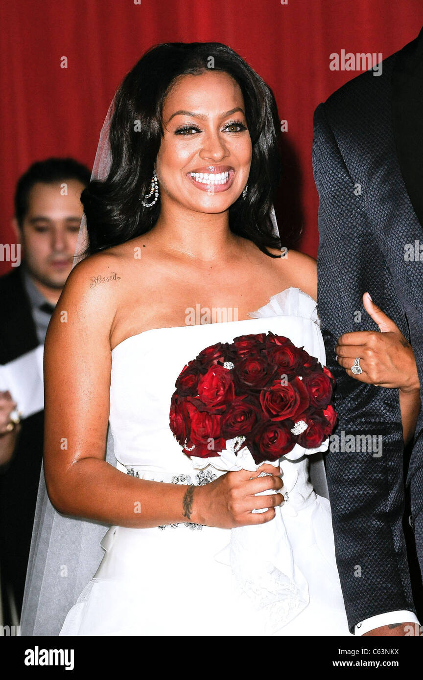 La La Vasquez, entre la 42e Rue Cipriani dehors et environ pour la célébrité CANDIDS - Samedi, , New York, NY 10 juillet 2010. Photo par : Ray Tamarra/Everett Collection Banque D'Images