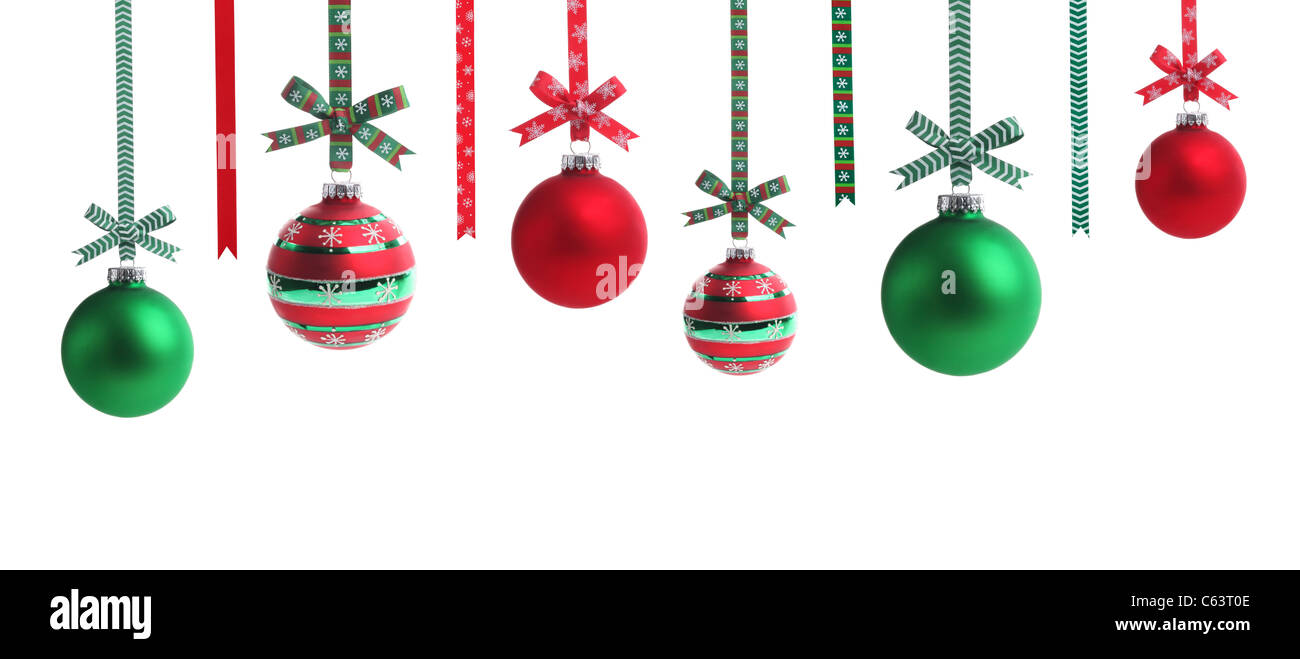 Bal de Noël multicolores avec ribbon bow,isolé sur fond blanc. Banque D'Images