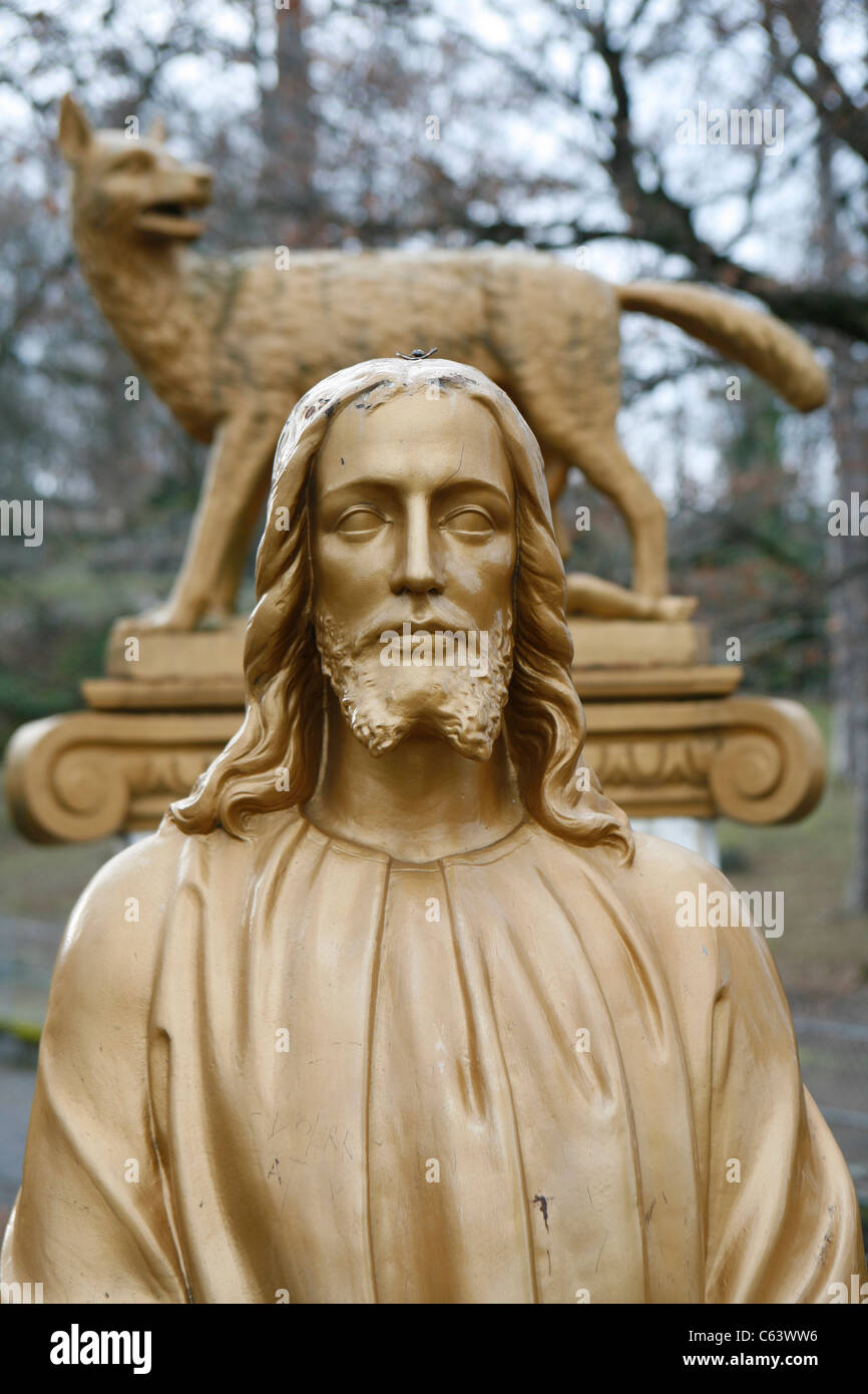 Lourdes en hiver : Jésus Christ, le Calvaire. Banque D'Images