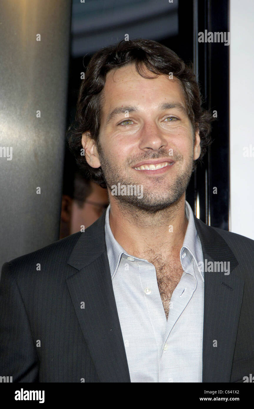 Paul Rudd aux arrivées pour les 40 ans, la première vierge Arclight Cinema, Los Angeles, CA, 11 août 2005. Photo par : Michael Germana/Everett Collection Banque D'Images