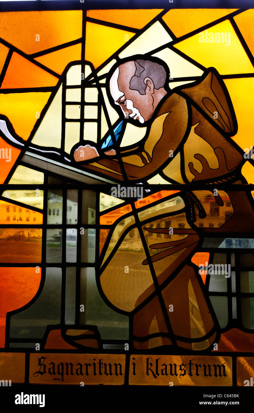 Vitrail à l'église Akureyrarkirkja, Akureyri, Islande Banque D'Images