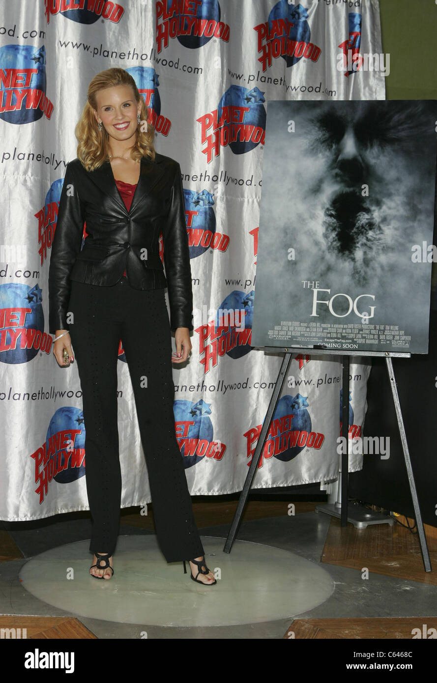 Maggie Grace à l'intérieur de don de souvenirs du nouveau film le brouillard, Planet Hollywood, New York, NY, le 14 octobre 2005. Photo Banque D'Images