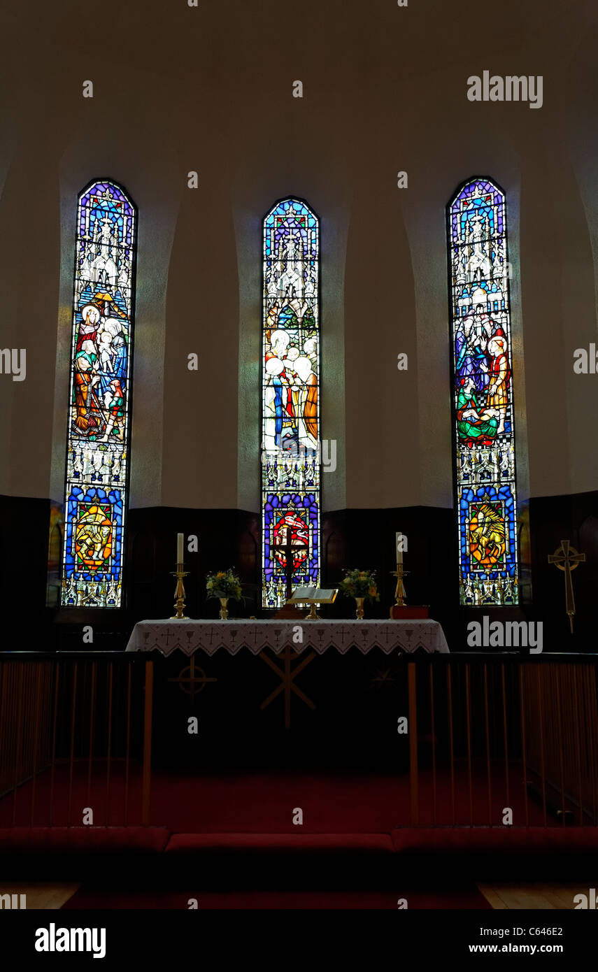 Vitraux à l'église Akureyrarkirkja, Akureyri, Islande Banque D'Images