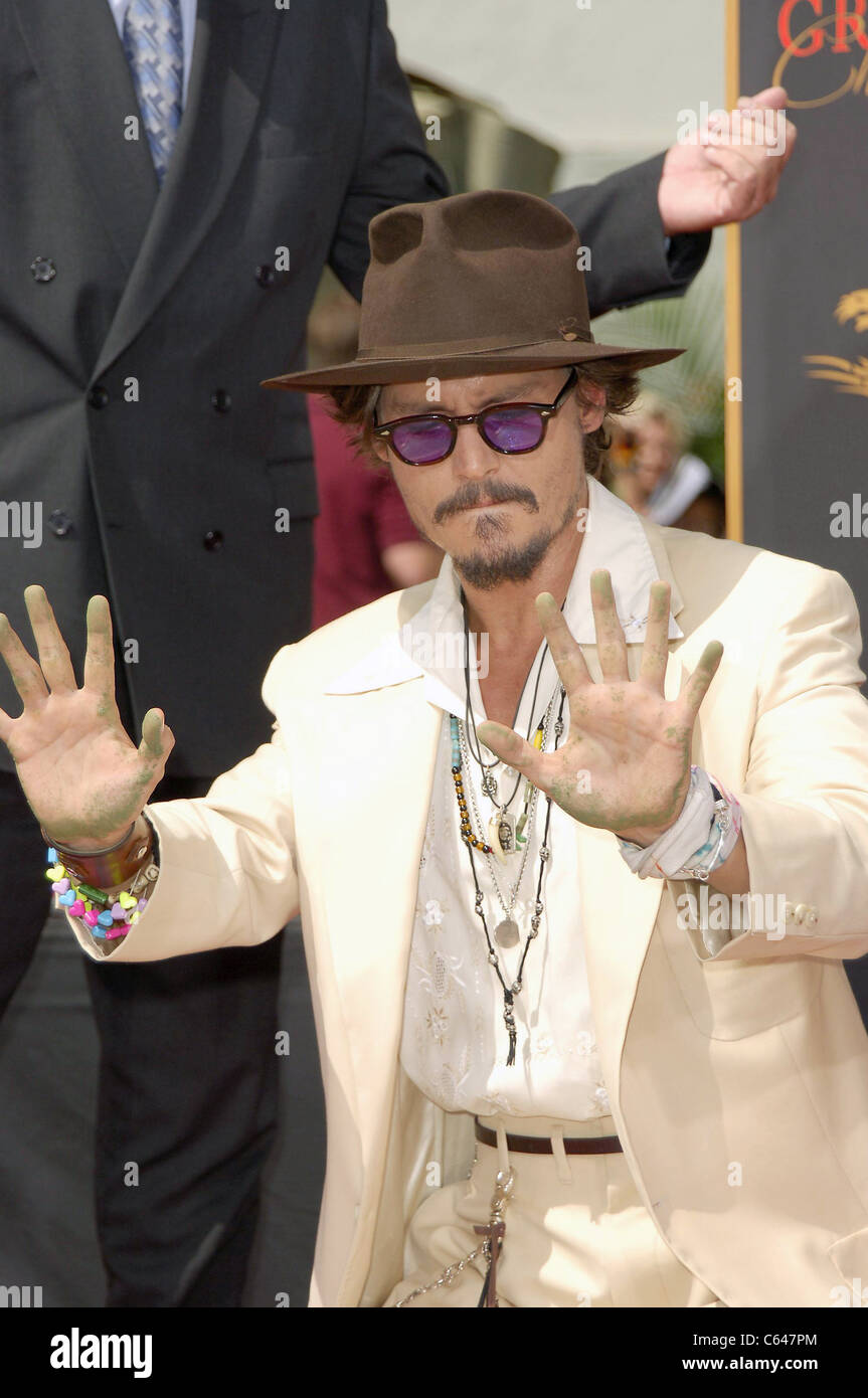 Johnny Depp à la conférence de presse pour Handprint & cérémonie empreinte de Johnny Depp, le Grauman's Chinese Theatre, Los Angeles, Banque D'Images