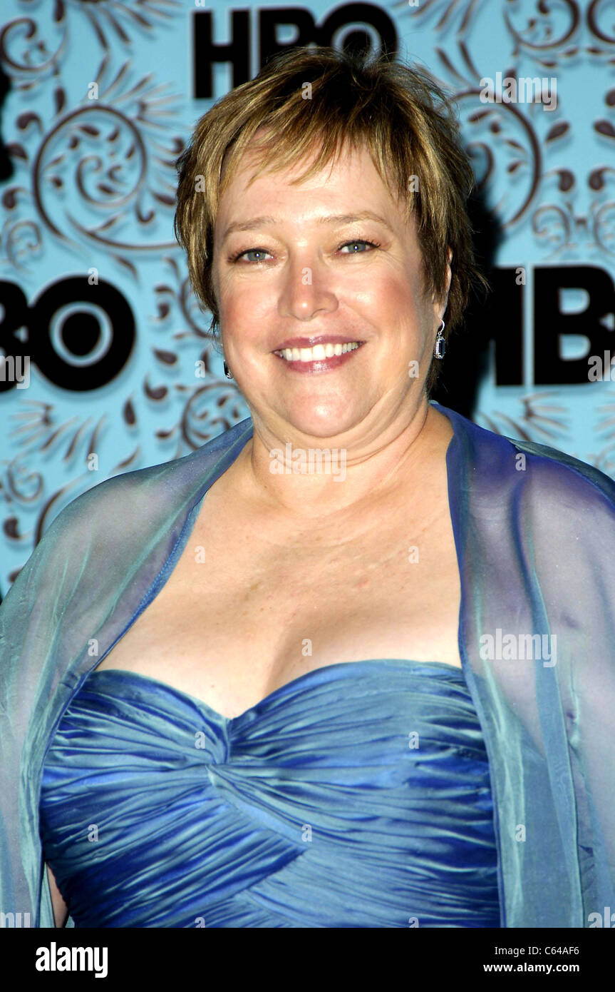 Kathy Bates aux arrivées de HBO Post-Emmy Parti, l'esplanade du Pacific Design Center, Los Angeles, CA, le 18 septembre 2005. Photo par : Michael Germana/Everett Collection Banque D'Images