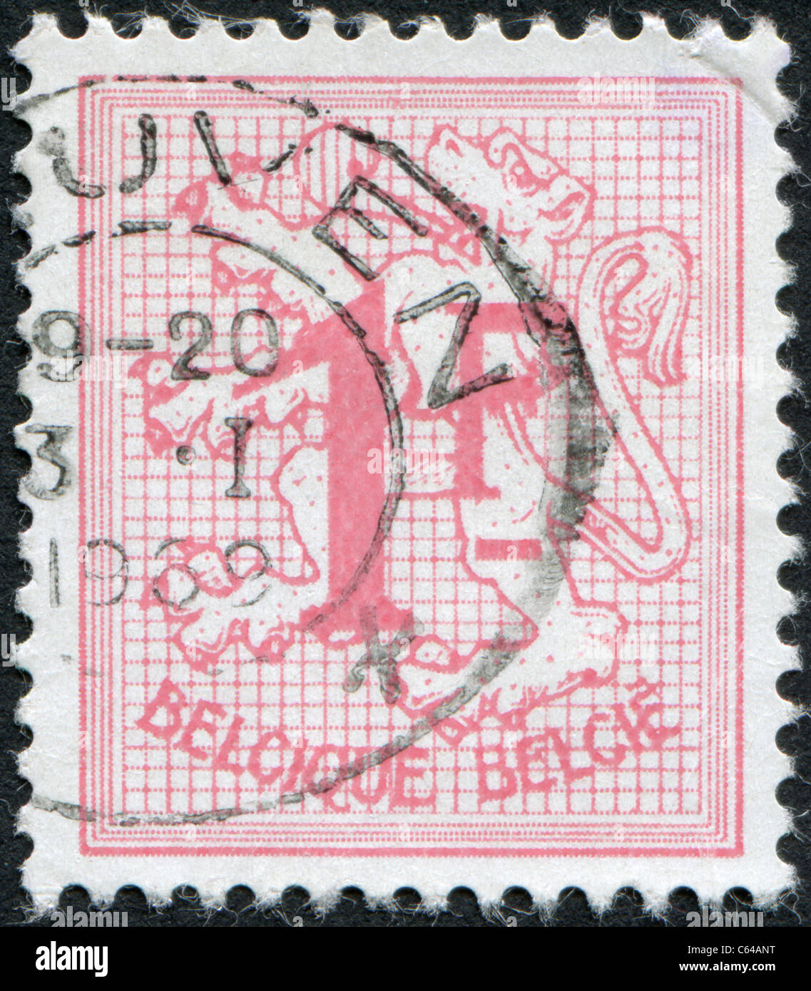 Belgique - 1951 : un timbre imprimé en Belgique, montre les armoiries, Lion Banque D'Images