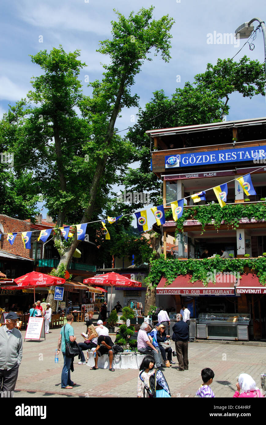 ISTANBUL, TURQUIE. Le village d'Anadolu Kavagi sur la rive asiatique du Bosphore. 2011. Banque D'Images