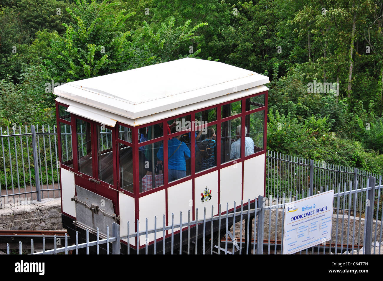 Le Babbacombe Cliff Railway, Parc Miniature Babbacombe, Devon, Angleterre, Royaume-Uni Banque D'Images