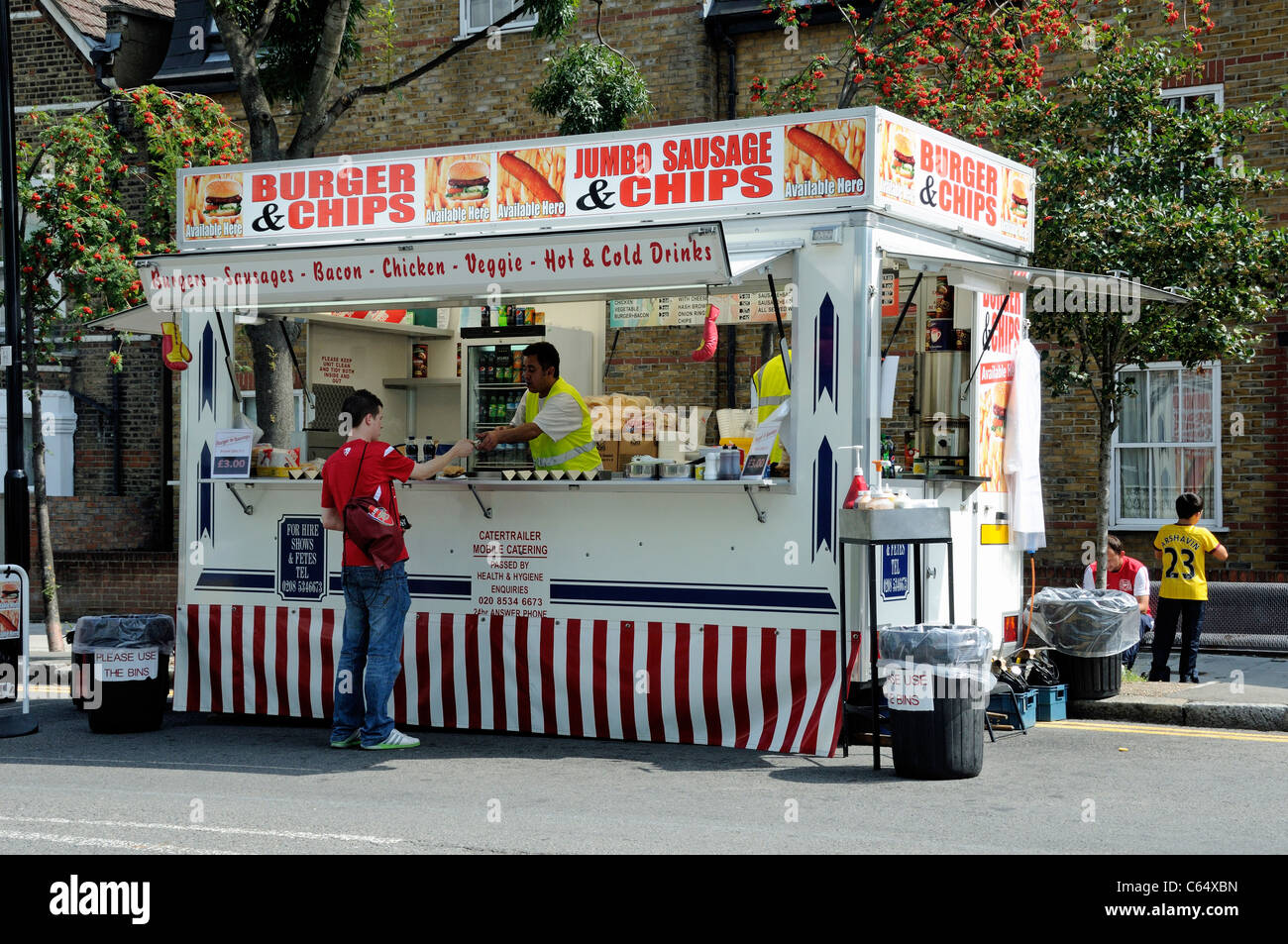 Kiosque vendant de la restauration rapide Banque de photographies et  d'images à haute résolution - Alamy