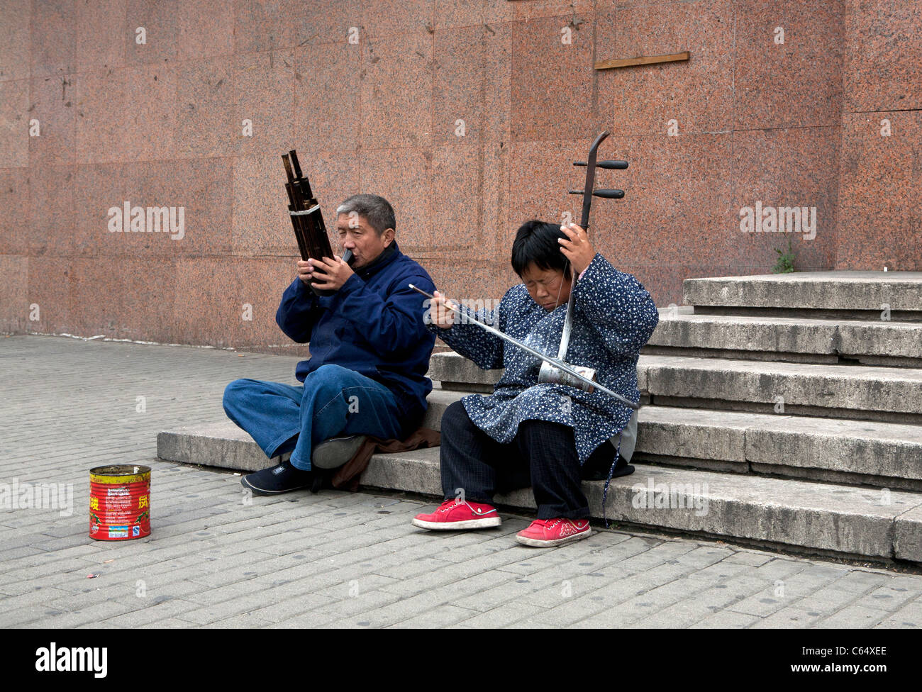 Un couple de musiciens de rue aveugle à Beijing, Chine Banque D'Images