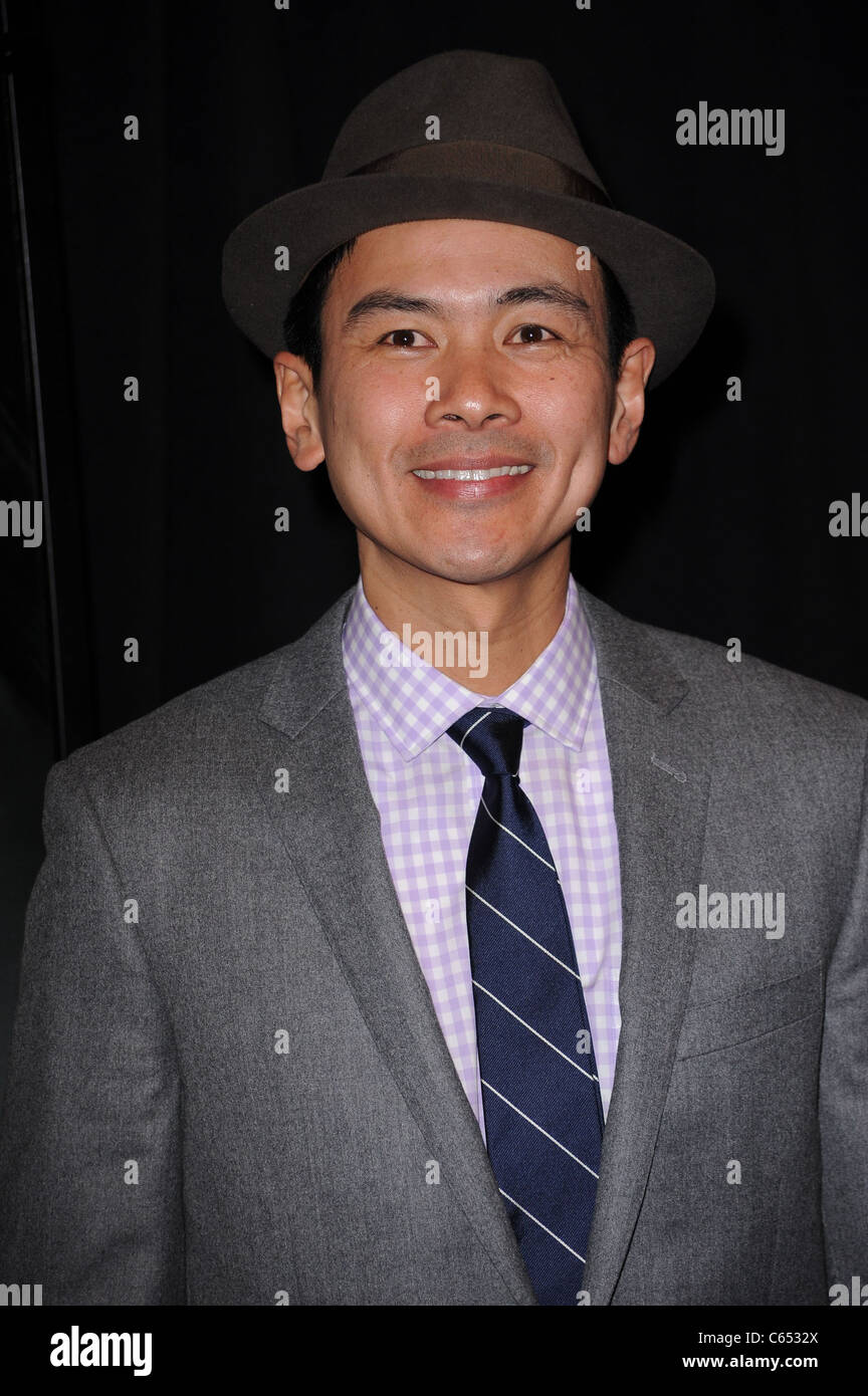 Joel De La Fuente au niveau des arrivées de l'ADJUSTMENT BUREAU Premiere, le Ziegfeld Theatre, New York, NY 14 février 2011. Photo par : Kristin Callahan/Everett Collection Banque D'Images