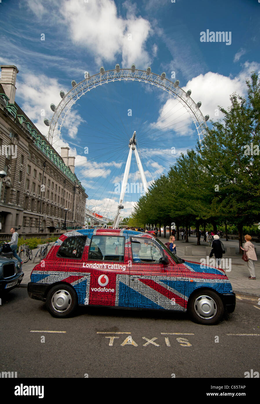 London Eye & City taxi. 7587 SCO Banque D'Images