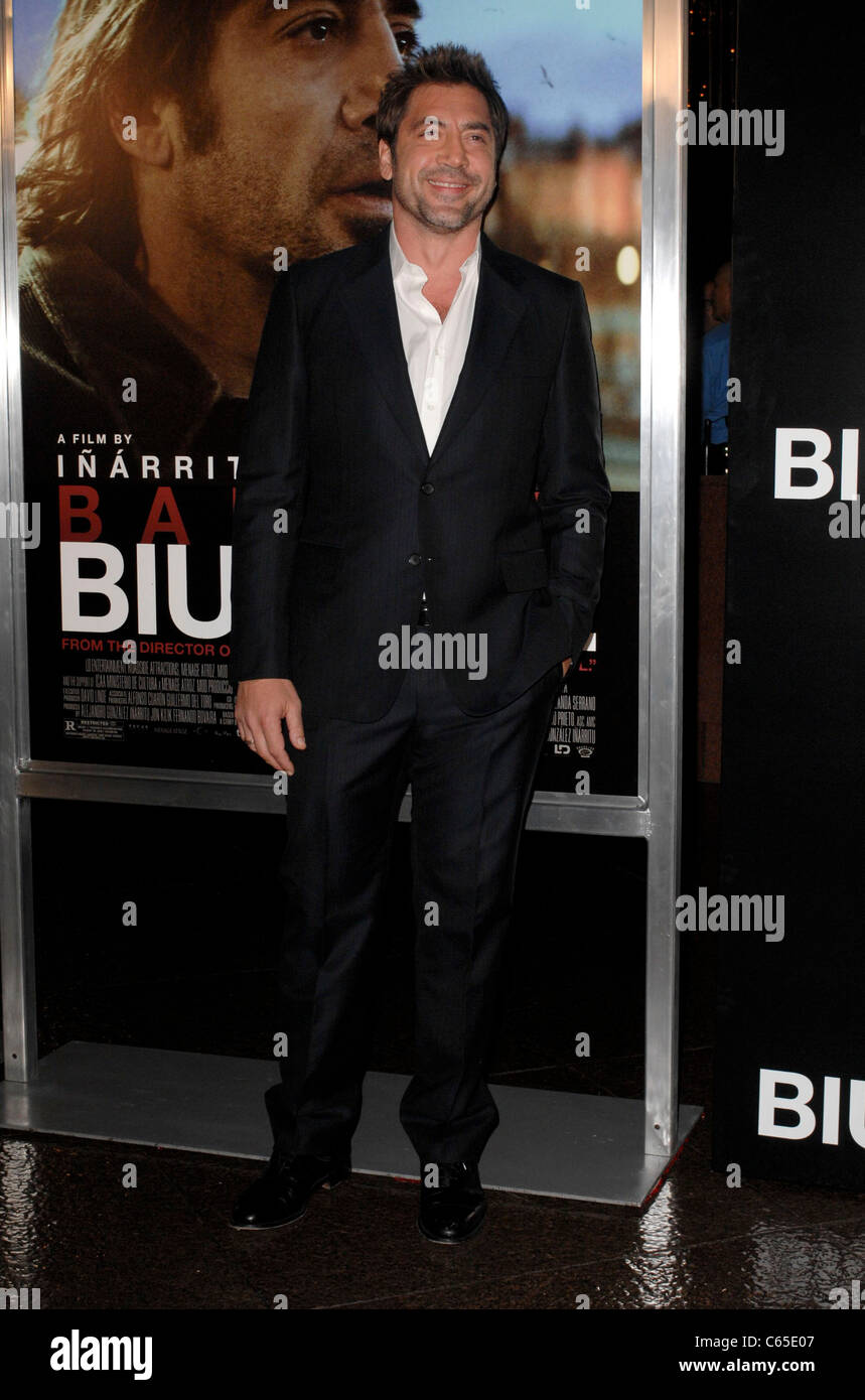 Javier Bardem dans BIUTIFUL d'arrivées pour Premiere, Directors Guild of America (DGA) Theatre, Los Angeles, CA le 14 décembre 2010. Photo par : Elizabeth Goodenough/Everett Collection Banque D'Images