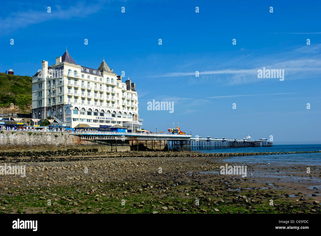 Jetée de Llandudno et le Grand Hôtel Banque D'Images