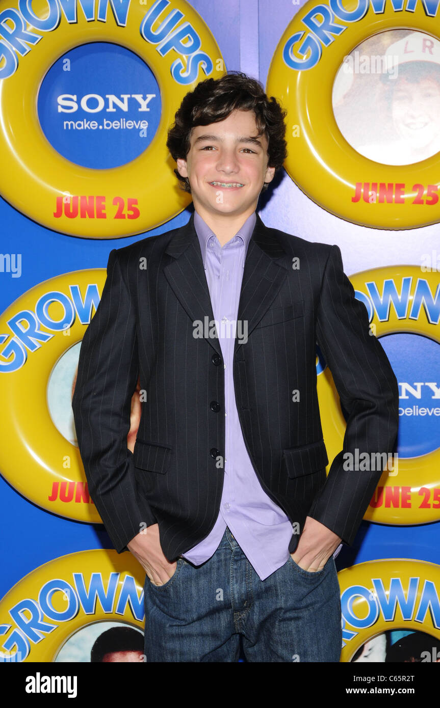 Jake Goldberg aux arrivées pour grandes personnes Premiere, le Ziegfeld Theatre, New York, NY Le 23 juin 2010. Photo par : Desiree Navarro/Everett Collection Banque D'Images