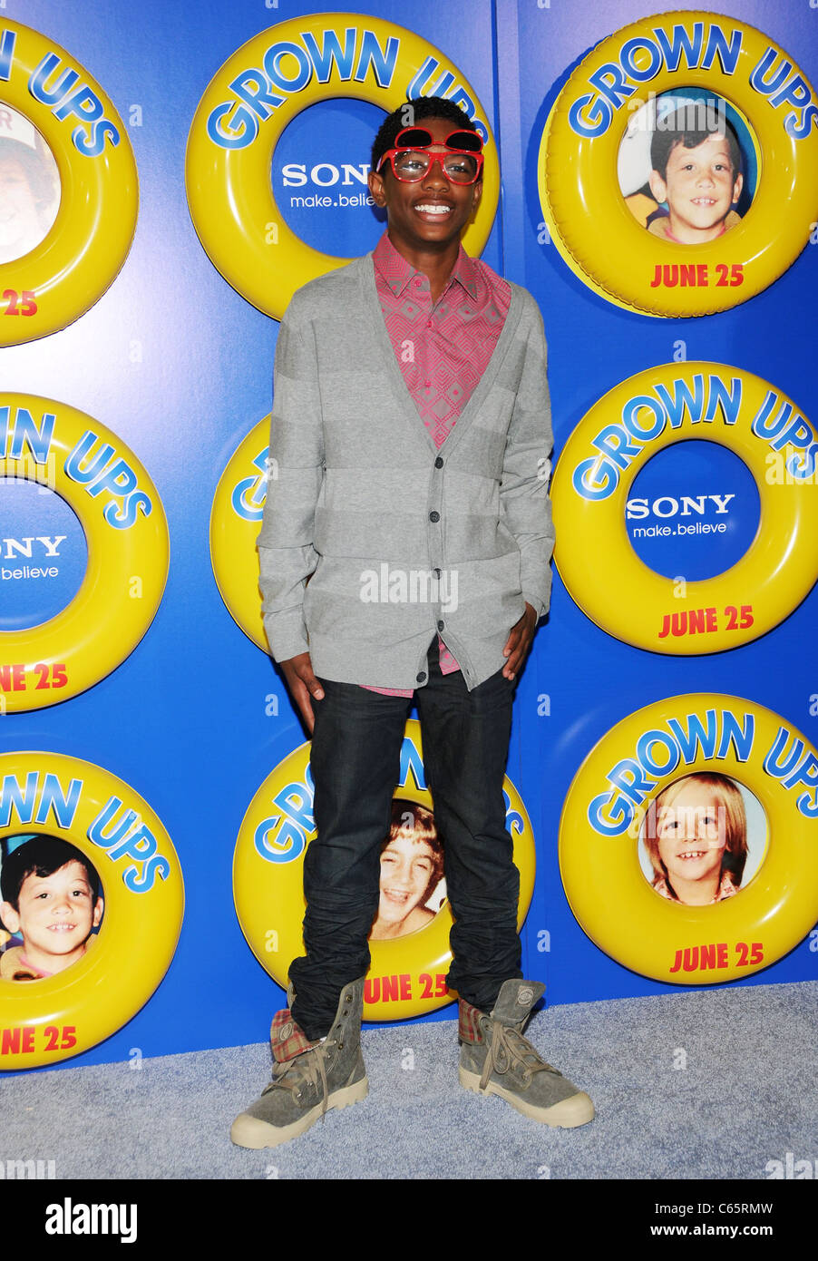 Nadji jeter aux arrivées pour grandes personnes Premiere, le Ziegfeld Theatre, New York, NY Le 23 juin 2010. Photo par : Desiree Navarro/Everett Collection Banque D'Images
