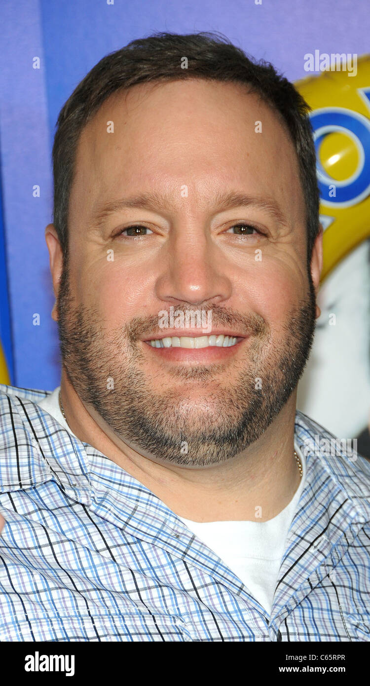Kevin James devant le hall des arrivées pour les adultes Première, Le Ziegfeld Theatre, New York, NY Le 23 juin 2010. Photo par : Desiree Navarro/Everett Collection Banque D'Images