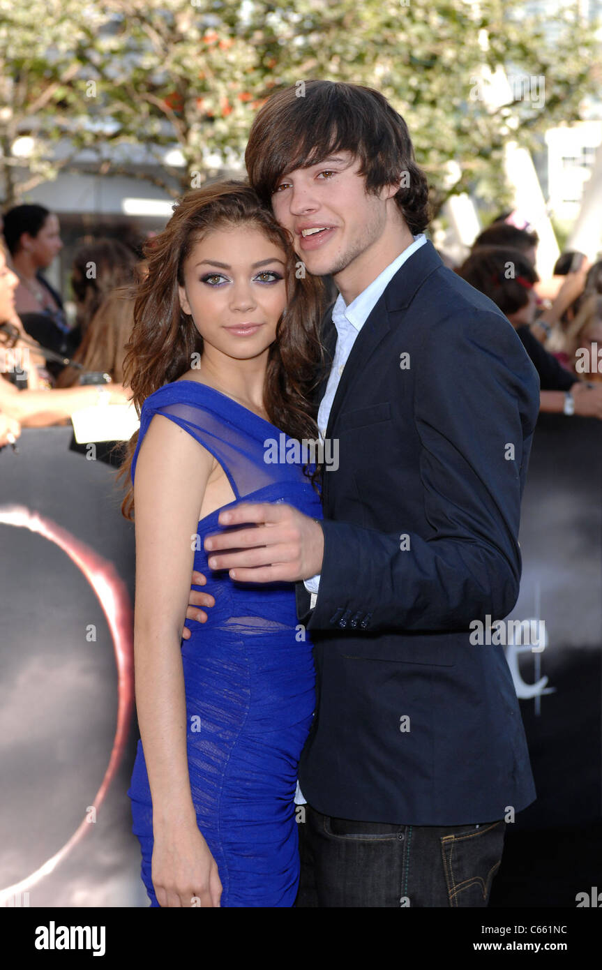 Sarah Hyland, Matt Prokop à arrivés pour la TWILIGHT SAGA : ECLIPSE Premiere, Nokia Theatre L.A. Vivre, Los Angeles, CA, 24 juin 2010. Photo par : Michael Germana/Everett Collection Banque D'Images