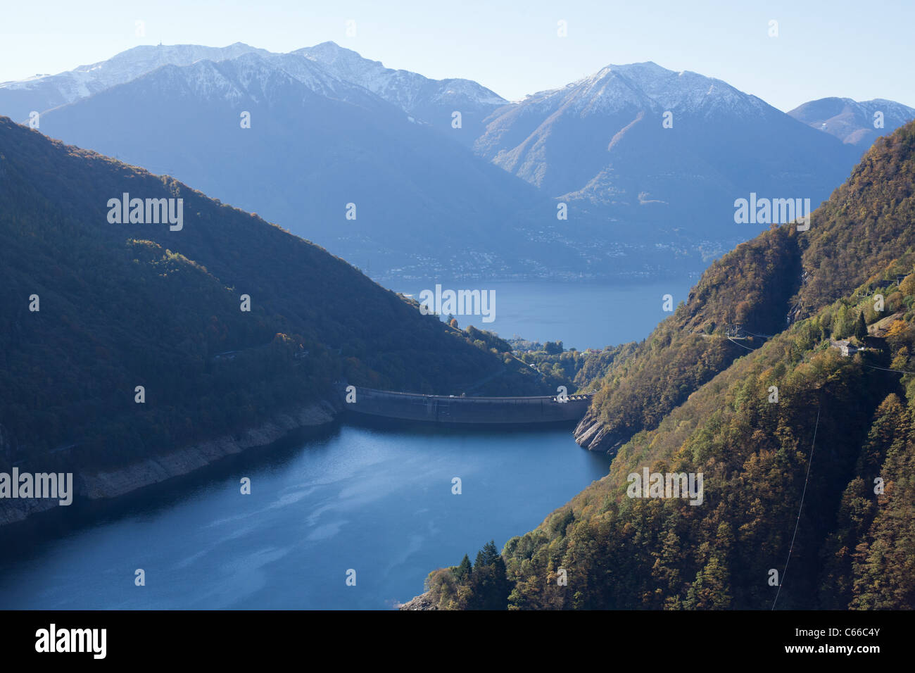 La vallée de Verzasca, barrage de Verzasca, Tessin, Tessin, Suisse Banque D'Images