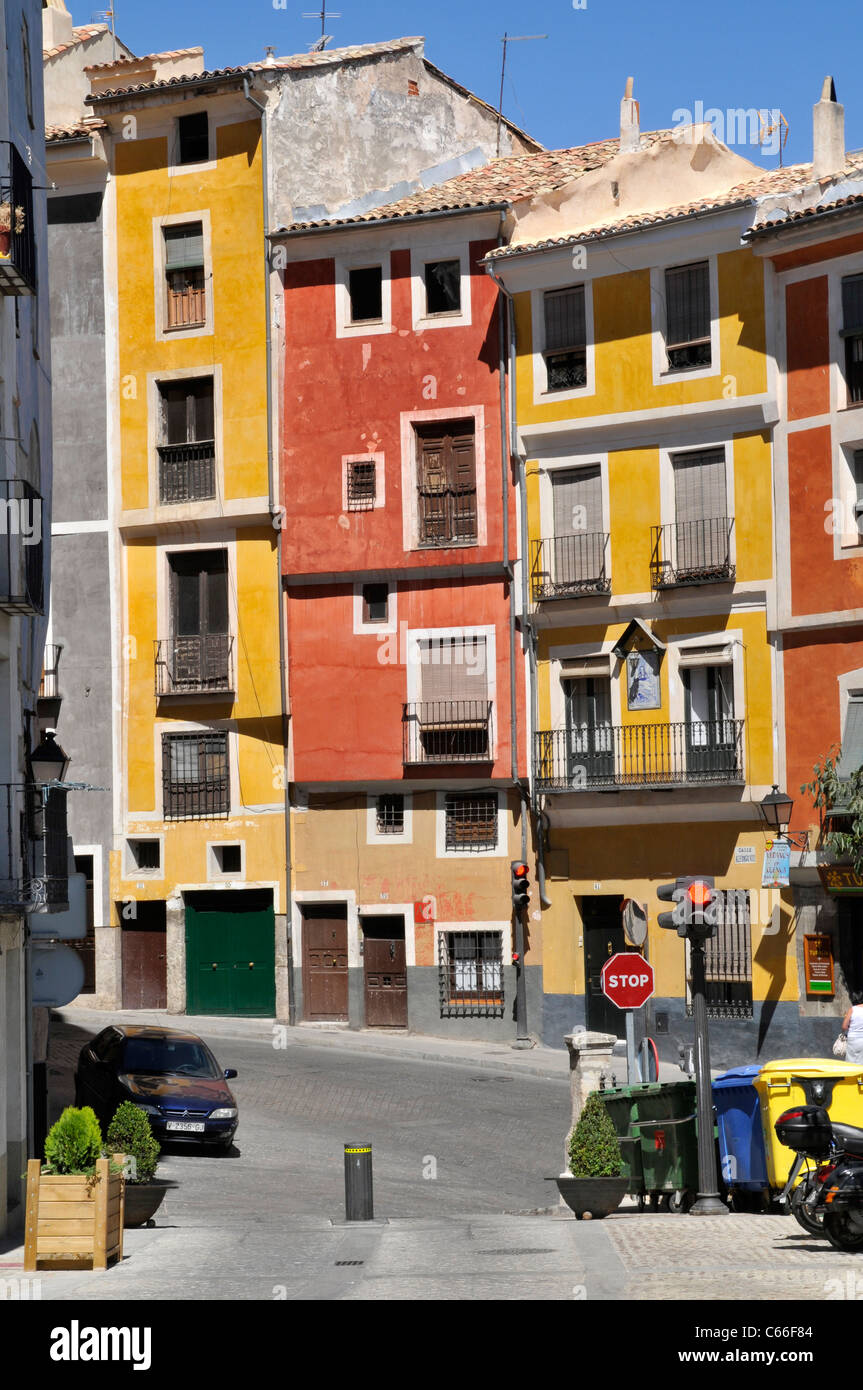 Cuenca, Espagne : maisons colorées. Banque D'Images