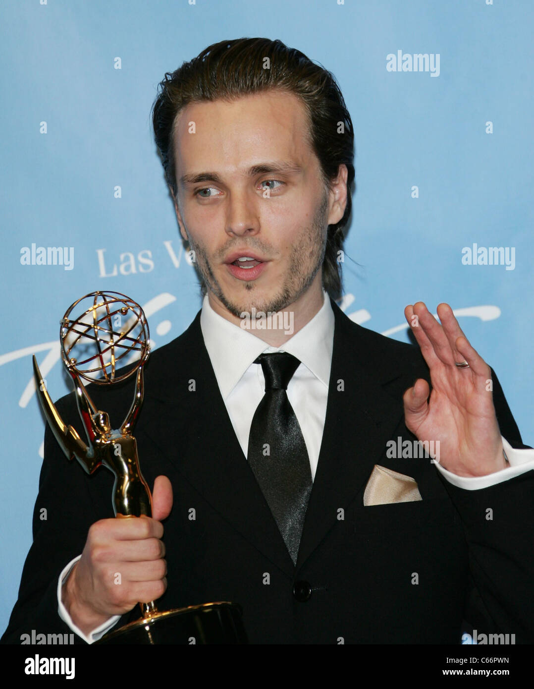 Jonathan Jackson dans la salle de presse pour 38e conférence annuelle de remise des prix Emmy en journée, loisirs - Salle de presse, Hilton Hotel, Las Vegas, NV le 19 juin 2011. Photo par : James Atoa/Everett Collection Banque D'Images