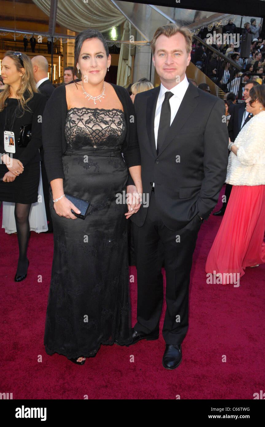 Christopher Nolan, femme au niveau des arrivées pour le 83e Prix de l'Académie des Oscars - Partie 1 des arrivées, le Kodak Theatre, Los Angeles, CA le 27 février 2011. Photo par : Elizabeth Goodenough/Everett Collection Banque D'Images