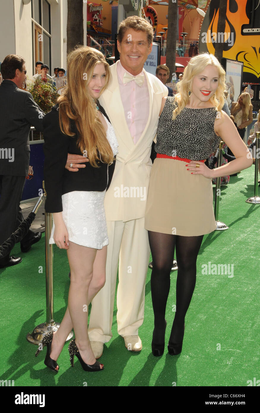 David Hasselhoff, Taylor Ann Hasselhoff, Hayley Hasselhoff aux arrivées pour HOP Premiere, Universal CityWalk, Los Angeles, CA, 27 mars 2011. Photo par : Dee Cercone/Everett Collection Banque D'Images