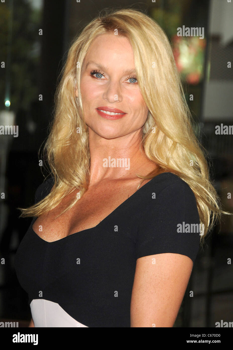 Nicollette Sheridan aux arrivées pour Hallmark Channel & marque Movie Channel - Été 2011 Tournée de TCA, Beverly Hilton Hotel, Los Banque D'Images