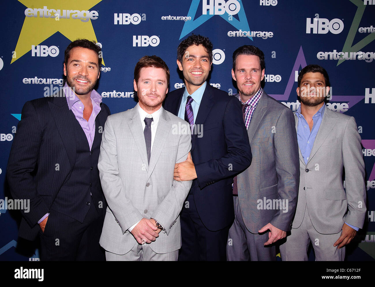 Jeremy Piven, Kevin Connolly, Adrian Grenier, Kevin Dillon, Jerry Ferrara aux arrivées d'ENTOURAGE Saison 8 Premiere, le Beacon, New York, NY, 19 juillet 2011. Photo par : Lee/Everett Collection Banque D'Images