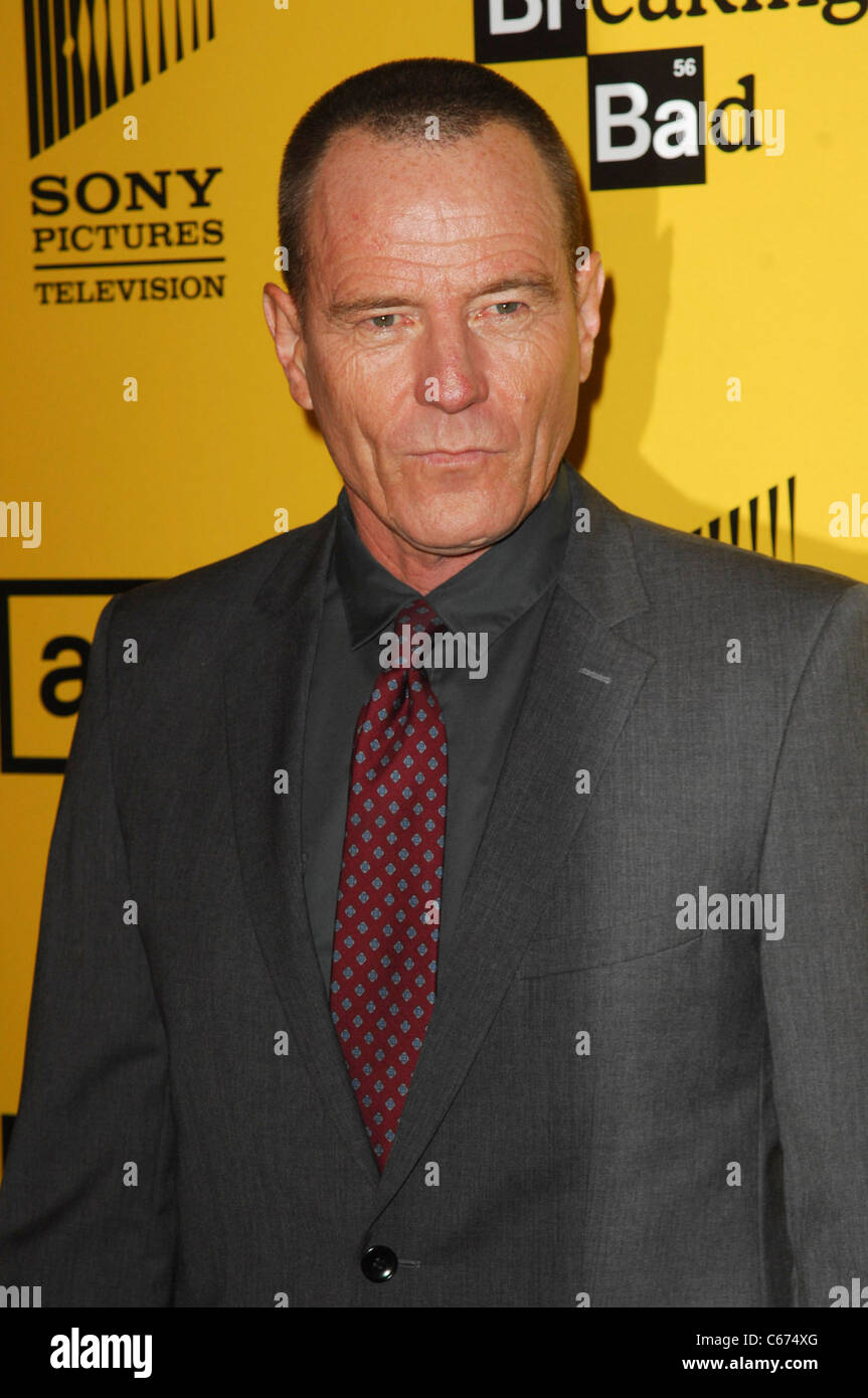 Bryan Cranston aux arrivées de BREAKING BAD Saison 4 Premiere, les Chinois 6 théâtres, Los Angeles, CA, 28 juin 2011. Photo par : Elizabeth Goodenough/Everett Collection Banque D'Images