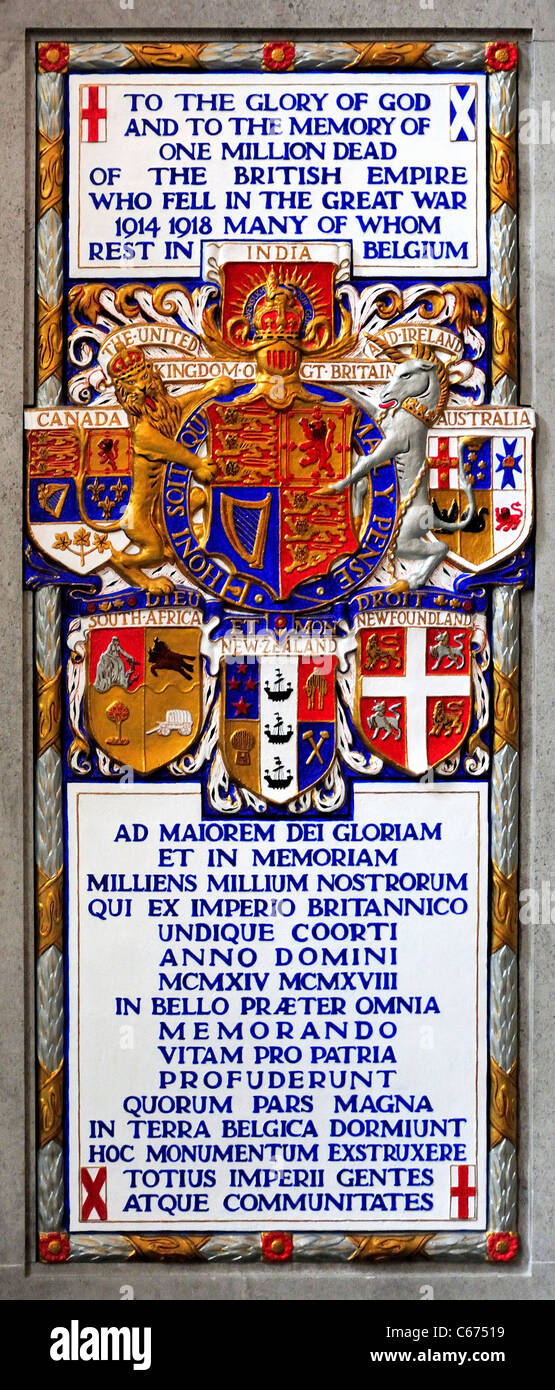 Bruxelles, Belgique. Cathédrale de St Michael. Plaque commémorative en anglais pour les morts de l'Empire britannique qui est tombé dans la PREMIÈRE GUERRE MONDIALE Banque D'Images