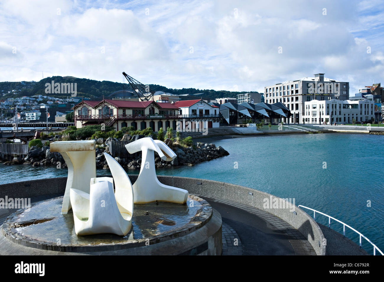 La fontaine de l'albatros la lagune à Frank Kitts Park Jervois Quay Wellington New Zealand North Island Banque D'Images