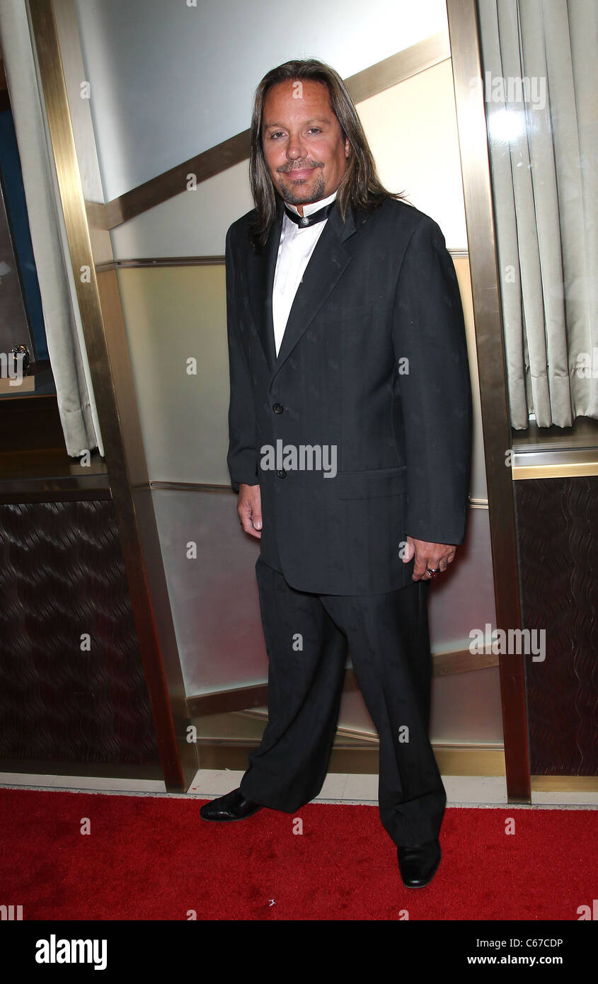 Vince Neil présents pour le Nevada Ballet Theatre noir et blanc annuel Ball, Aria Resort and Casino au centre-ville, las, NV le 29 janvier 2011. Photo par : MORA/Everett Collection Banque D'Images