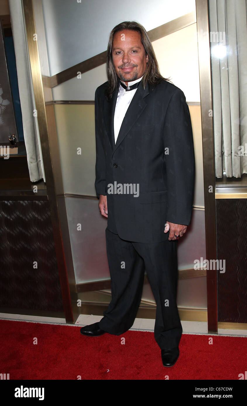 Vince Neil présents pour le Nevada Ballet Theatre noir et blanc annuel Ball, Aria Resort and Casino au centre-ville, las, NV le 29 janvier 2011. Photo par : MORA/Everett Collection Banque D'Images