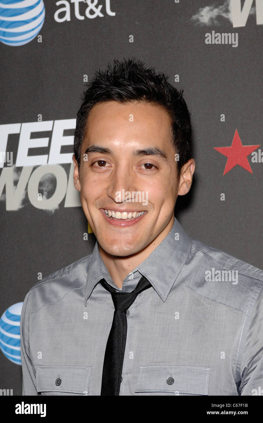 Keahu Kahuanui aux arrivées de Teen Wolf Premiere partie, le Roosevelt Hotel, Los Angeles, CA le 25 mai 2011. Photo par : Michael Germana/Everett Collection Banque D'Images