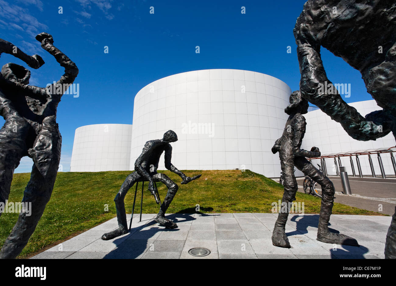 Statues dans Perlan, la perle, la maison de la Saga Museum et de l'eau chaude du stockage pour Reykjavik, Islande Banque D'Images