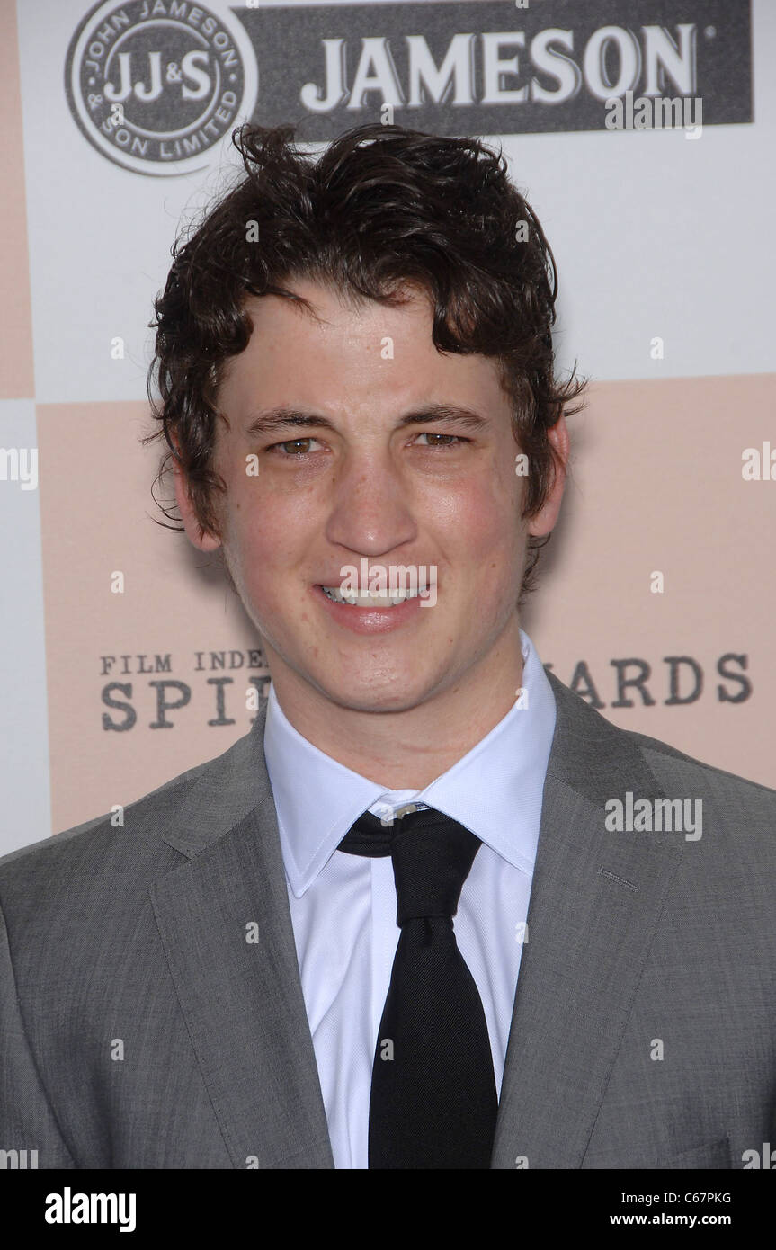 Miles Teller aux arrivées pour 2011 Film Independent Spirit Awards - Arrivals Partie 1, sur la plage, Santa Monica, CA, le 26 février Banque D'Images