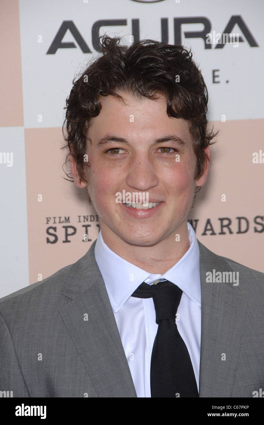 Miles Teller aux arrivées pour 2011 Film Independent Spirit Awards - Arrivals Partie 1, sur la plage, Santa Monica, CA, le 26 février Banque D'Images