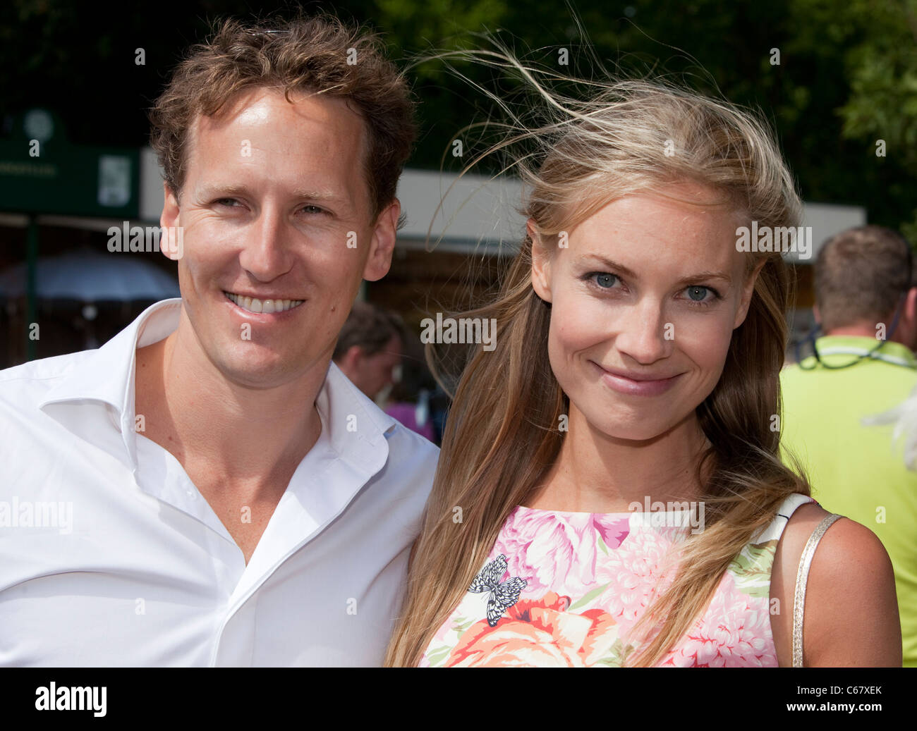 Chelsea Flower Show 2011, danseur Brendan Cole avec son épouse Zoe Hobbs Banque D'Images