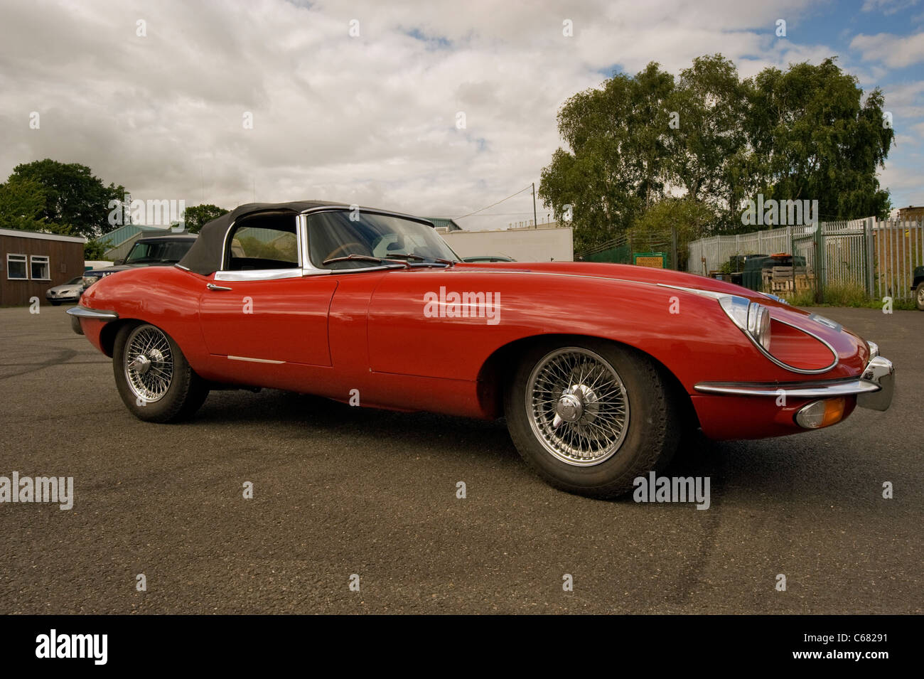 Jaguar E Type voiture classique des années 70. Banque D'Images