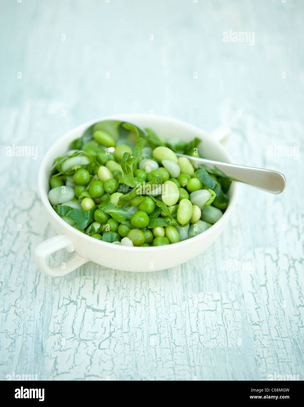 Pois, haricots et salade à la menthe Banque D'Images