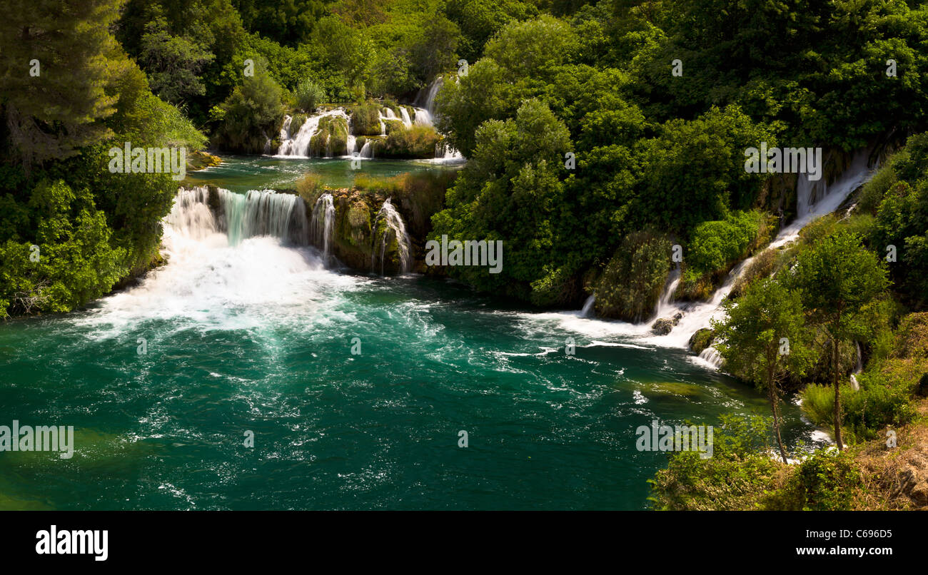 Skradinski buk cascades dans le Parc National de Krka. La Croatie Banque D'Images