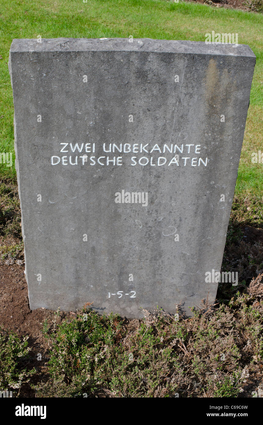 Pierre tombale du Soldat inconnu au cimetière militaire allemand, Cannock Chase, Staffordshire, England, UK Banque D'Images