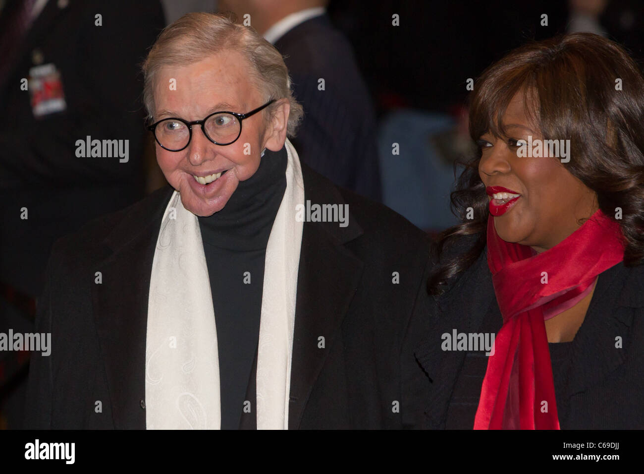 Roger Ebert, Chaz Ebert au dilemme arrivés pour la premiere, AMC River East Theatre, Chicago, Illinois le 6 janvier 2011. Photo par : Jason Smith/Everett Collection Banque D'Images