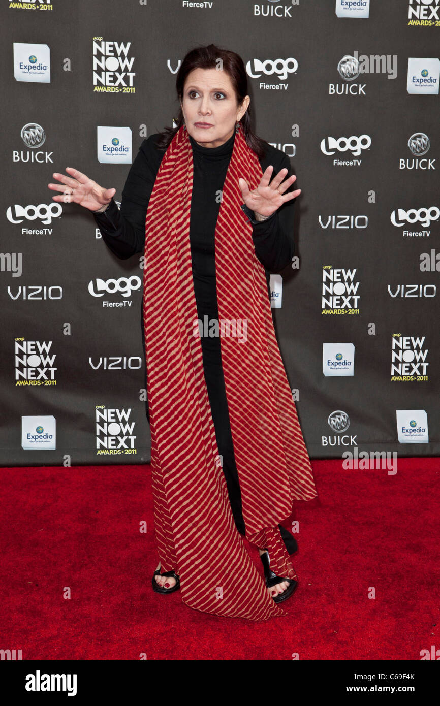 Carrie Fisher au niveau des arrivées pour le nouveau logo MAINTENANT SUIVANT Awards 2011, l'Avalon, Los Angeles, CA, le 7 avril 2011. Photo par : Emiley Schweich/Everett Collection Banque D'Images